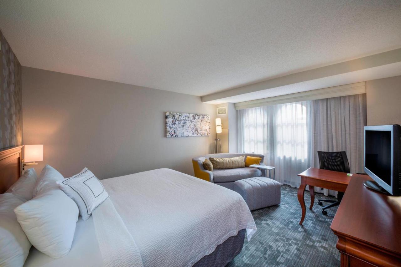 Courtyard By Marriott Norfolk Downtown Hotel Eksteriør billede