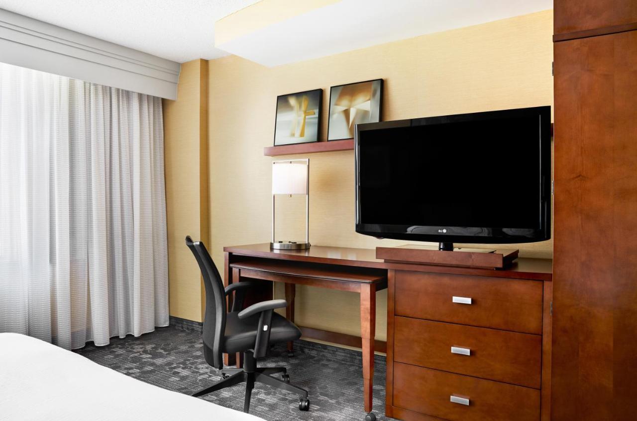 Courtyard By Marriott Norfolk Downtown Hotel Eksteriør billede