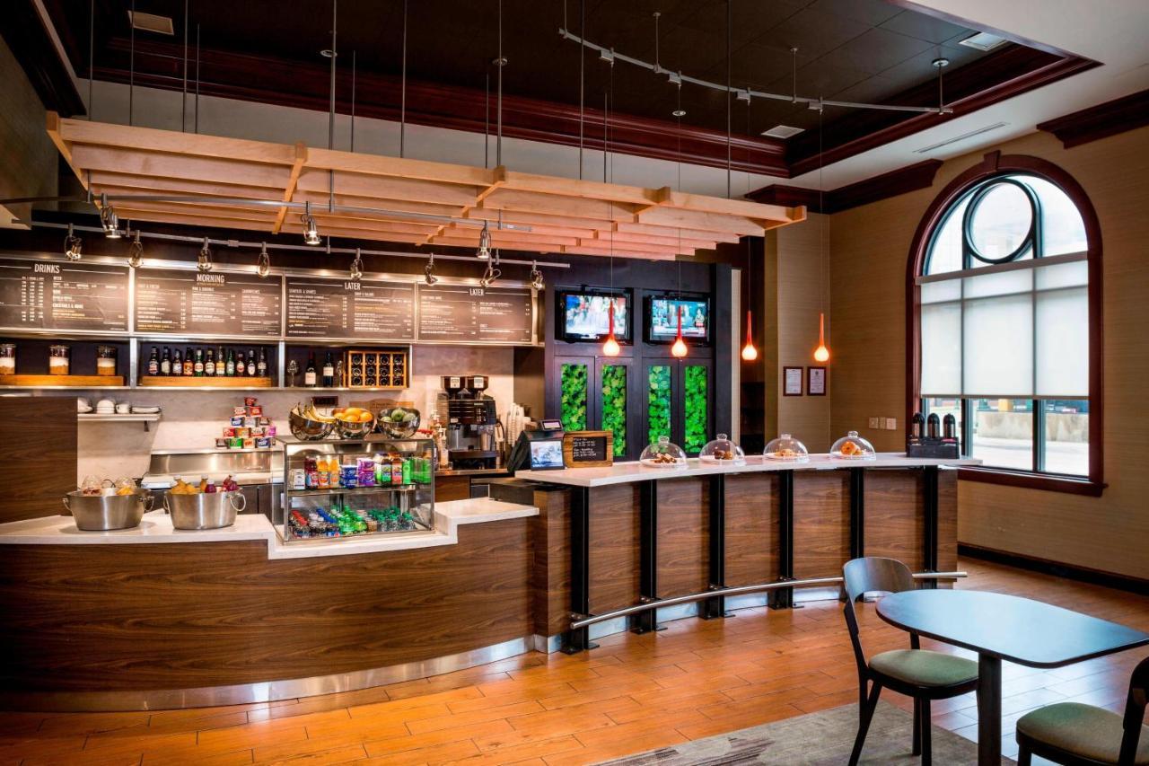 Courtyard By Marriott Norfolk Downtown Hotel Eksteriør billede