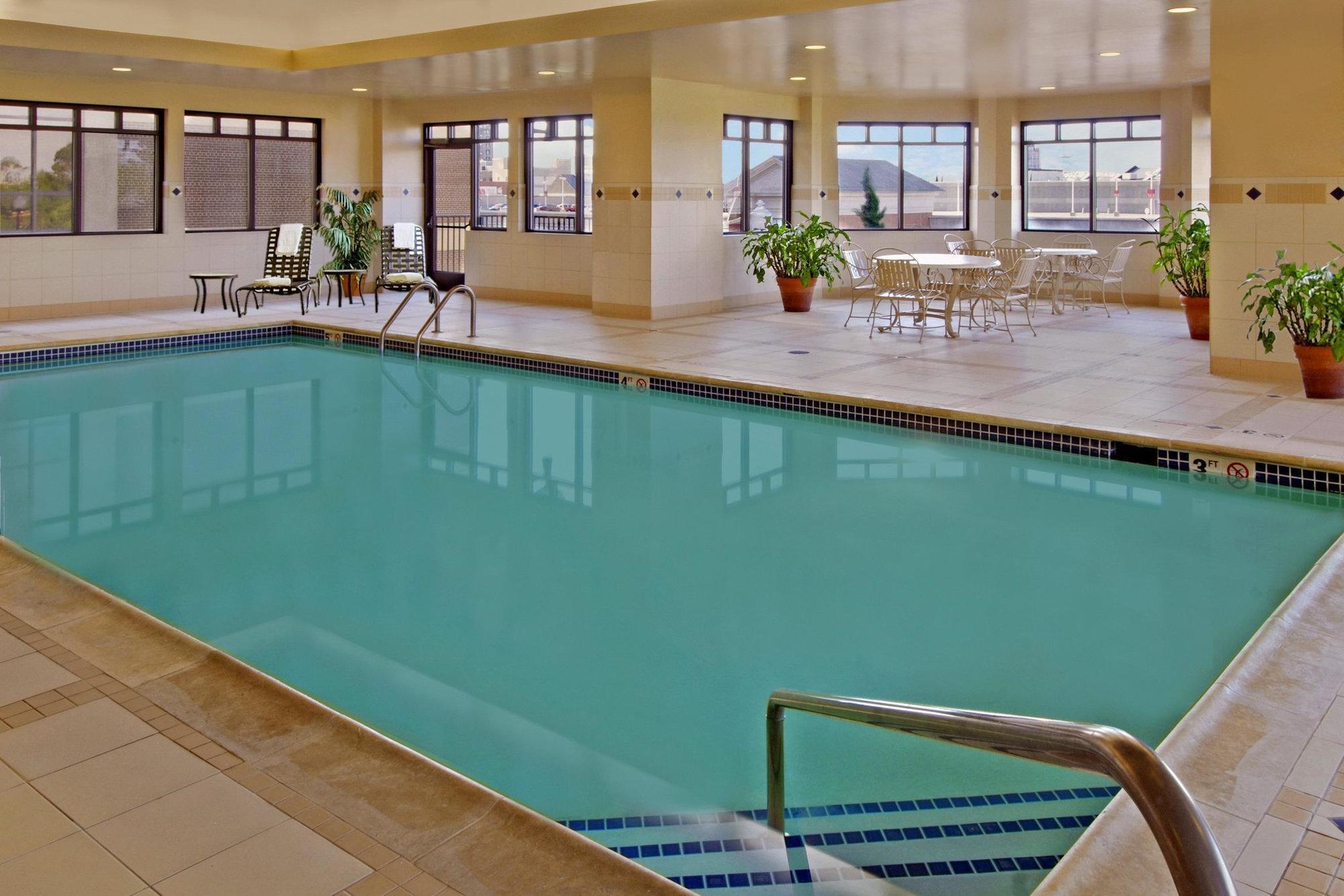 Courtyard By Marriott Norfolk Downtown Hotel Eksteriør billede