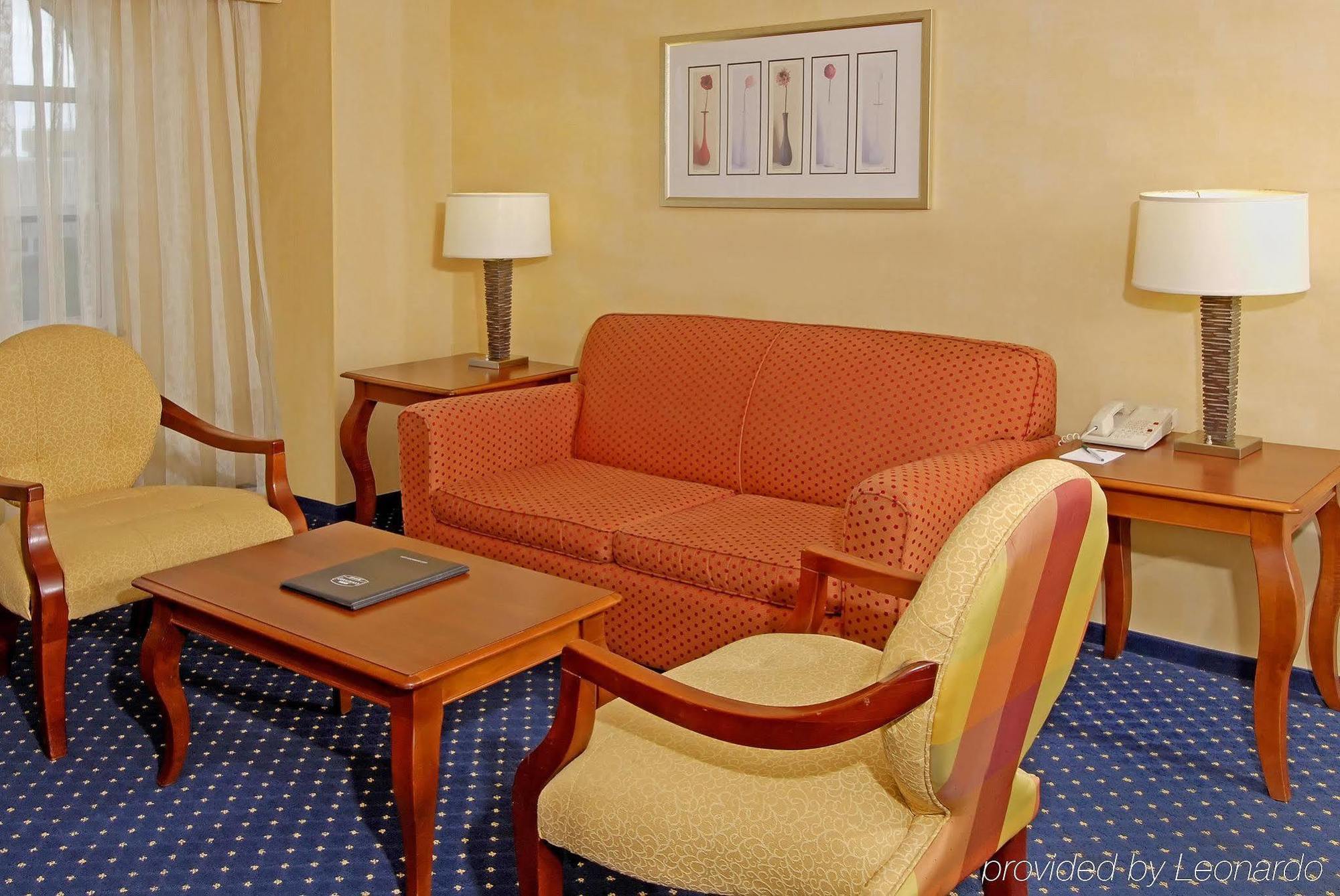Courtyard By Marriott Norfolk Downtown Hotel Eksteriør billede