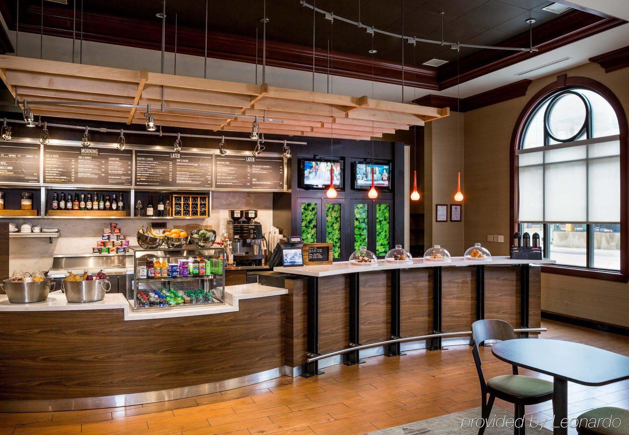 Courtyard By Marriott Norfolk Downtown Hotel Eksteriør billede