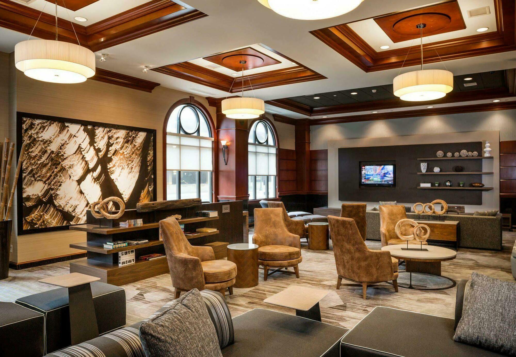 Courtyard By Marriott Norfolk Downtown Hotel Eksteriør billede
